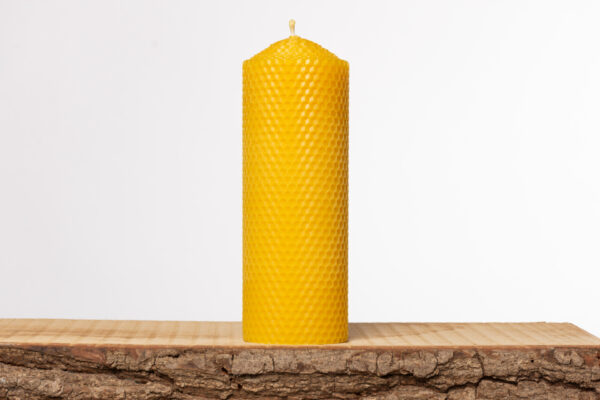 Gedrehte Kerze - 18cm / 8cm